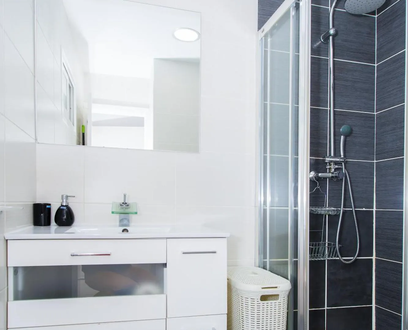아파트 Studio Near Fanabe Beach 아데제